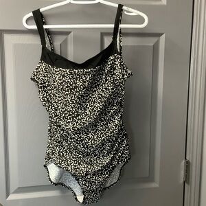 Elegant Black and White Women's One Piece Swimsuit
Item 400
